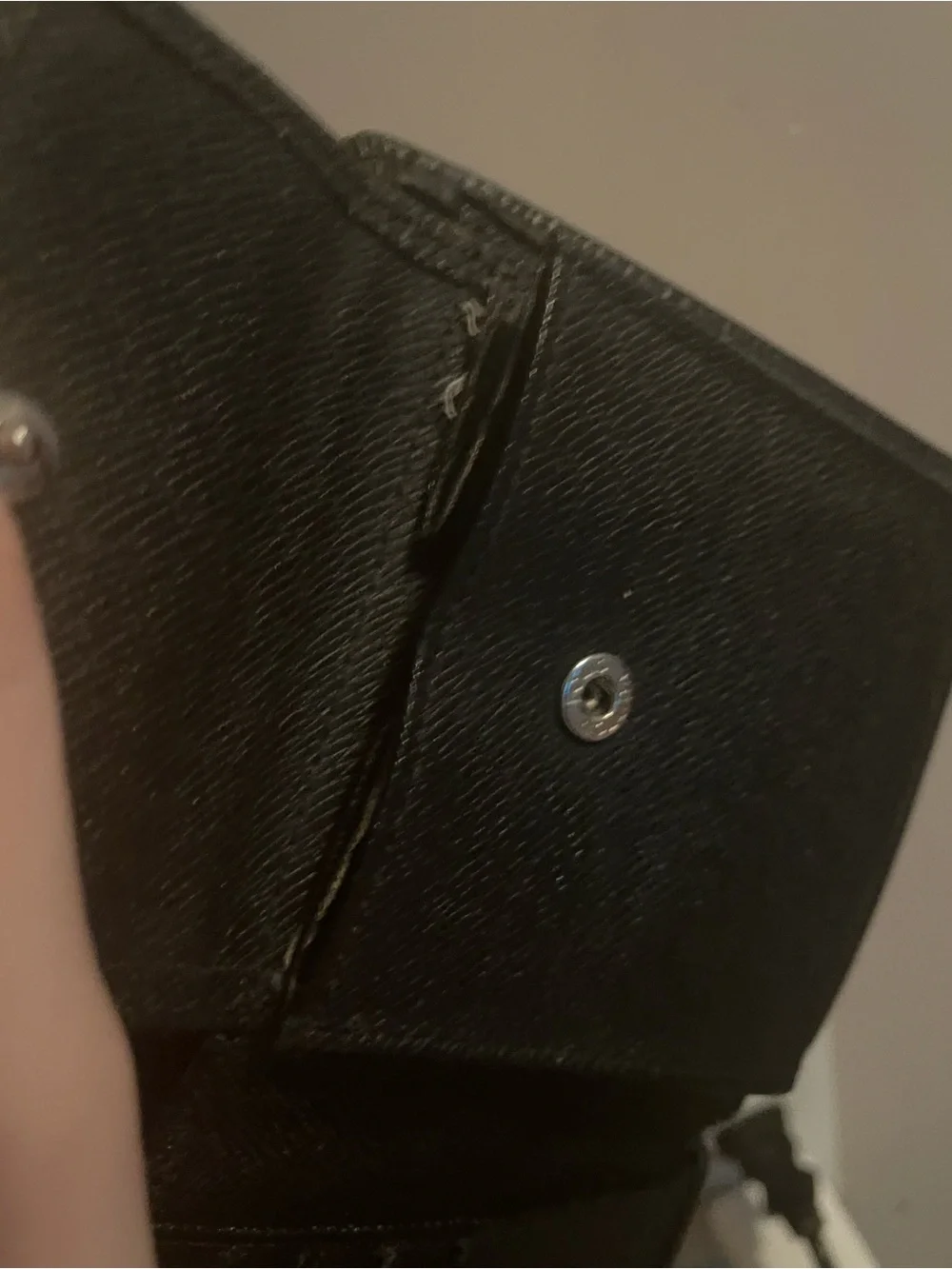 VINTAGE Louis Vuitton Black Textured Epi Leather Men's Bifold Wallet